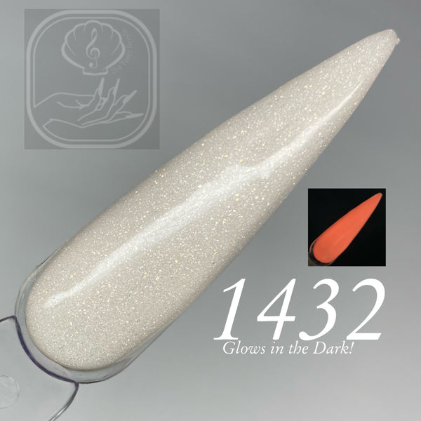 1432 White Shimmer Glow